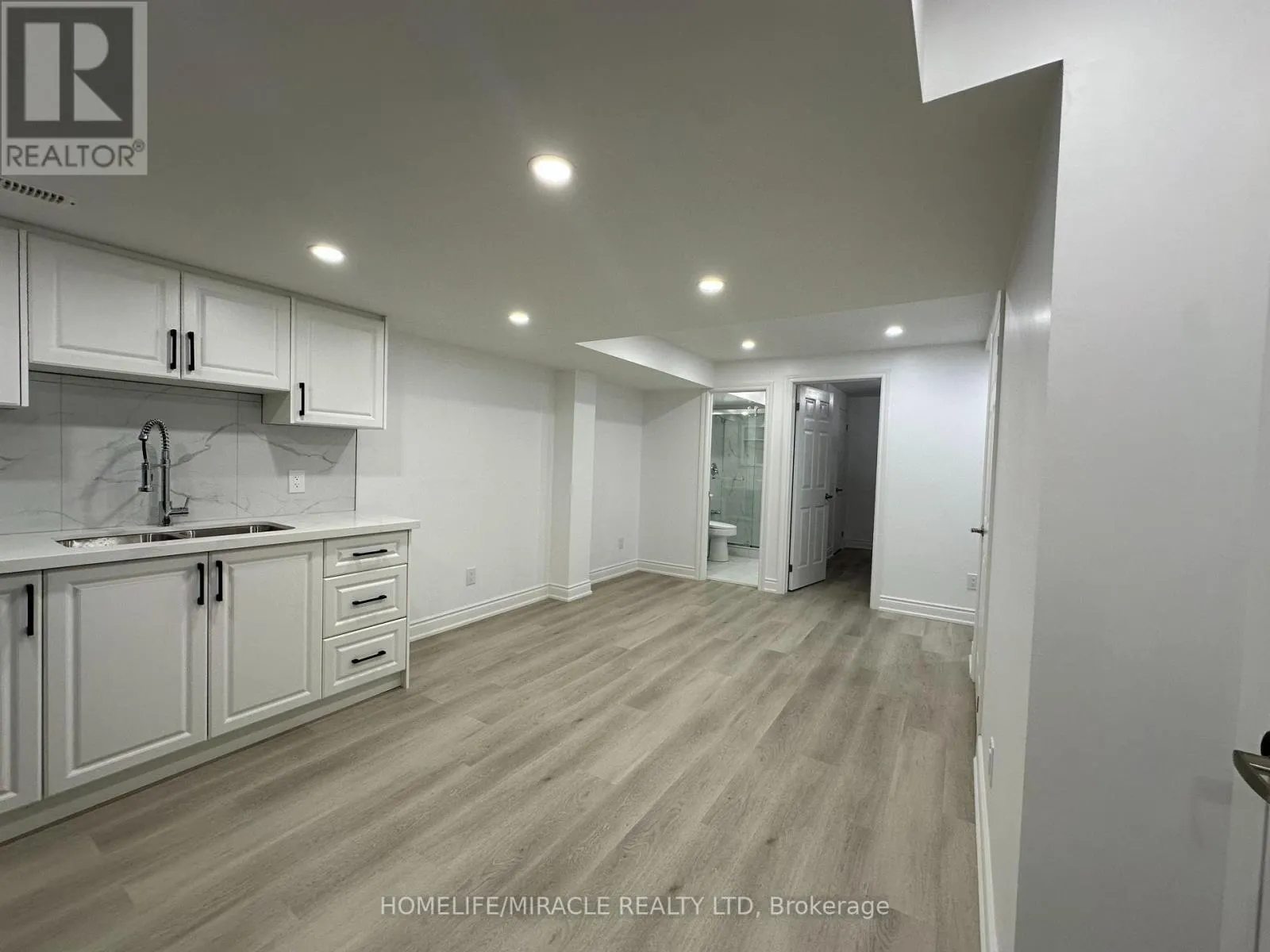 BSMT - 30 CLIPPER LANE