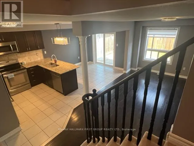 43 REDFERN CRESCENT