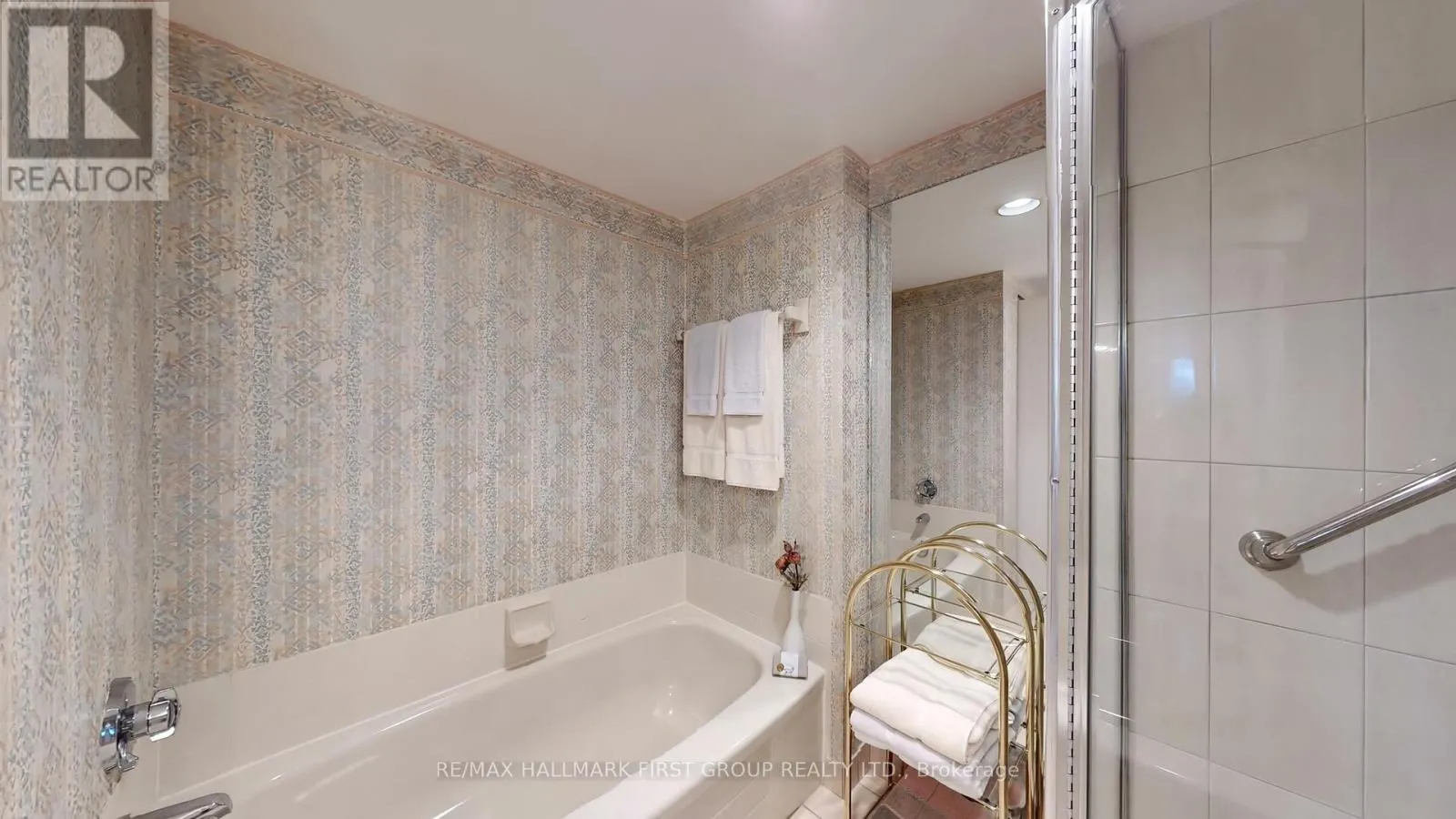 508 - 1890 VALLEY FARM ROAD