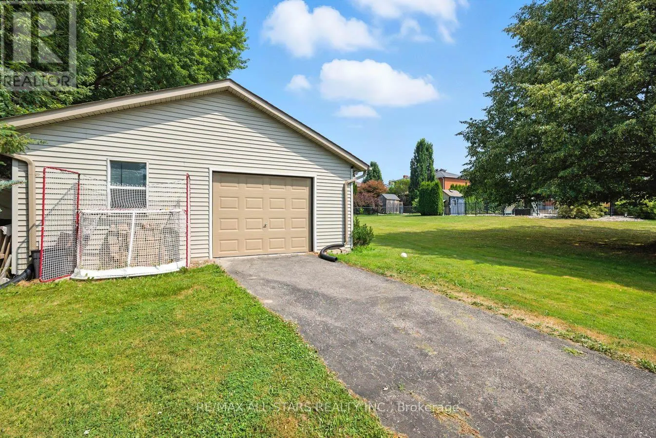 47 CARLAN DRIVE