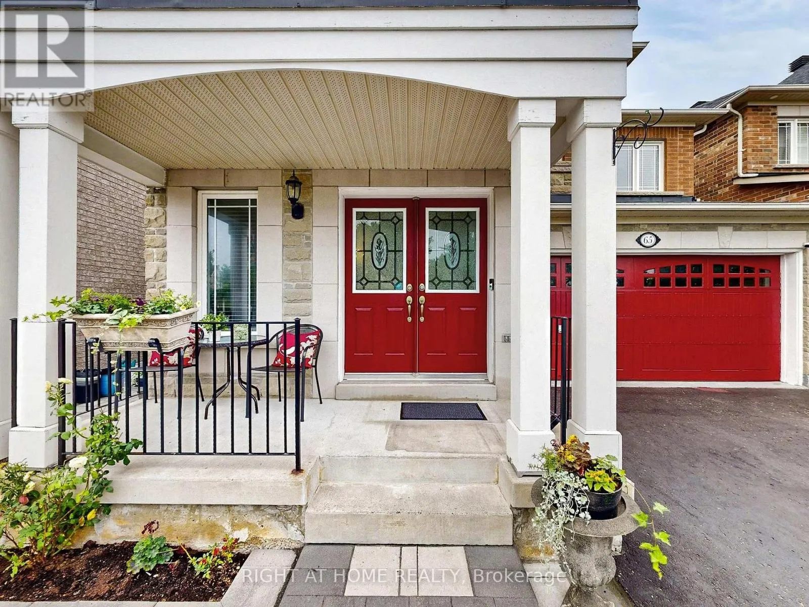 65 STYLES CRESCENT