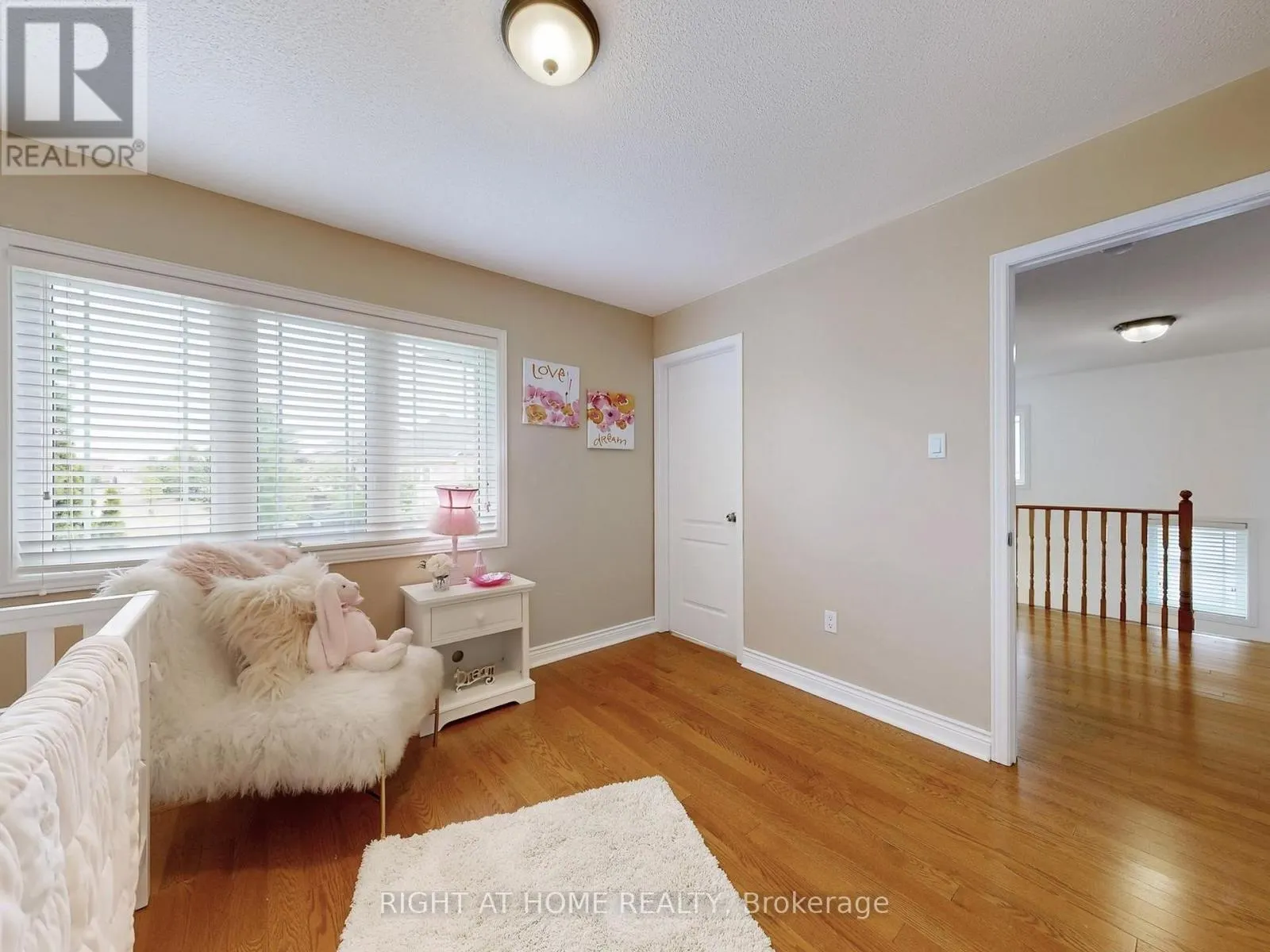 65 STYLES CRESCENT