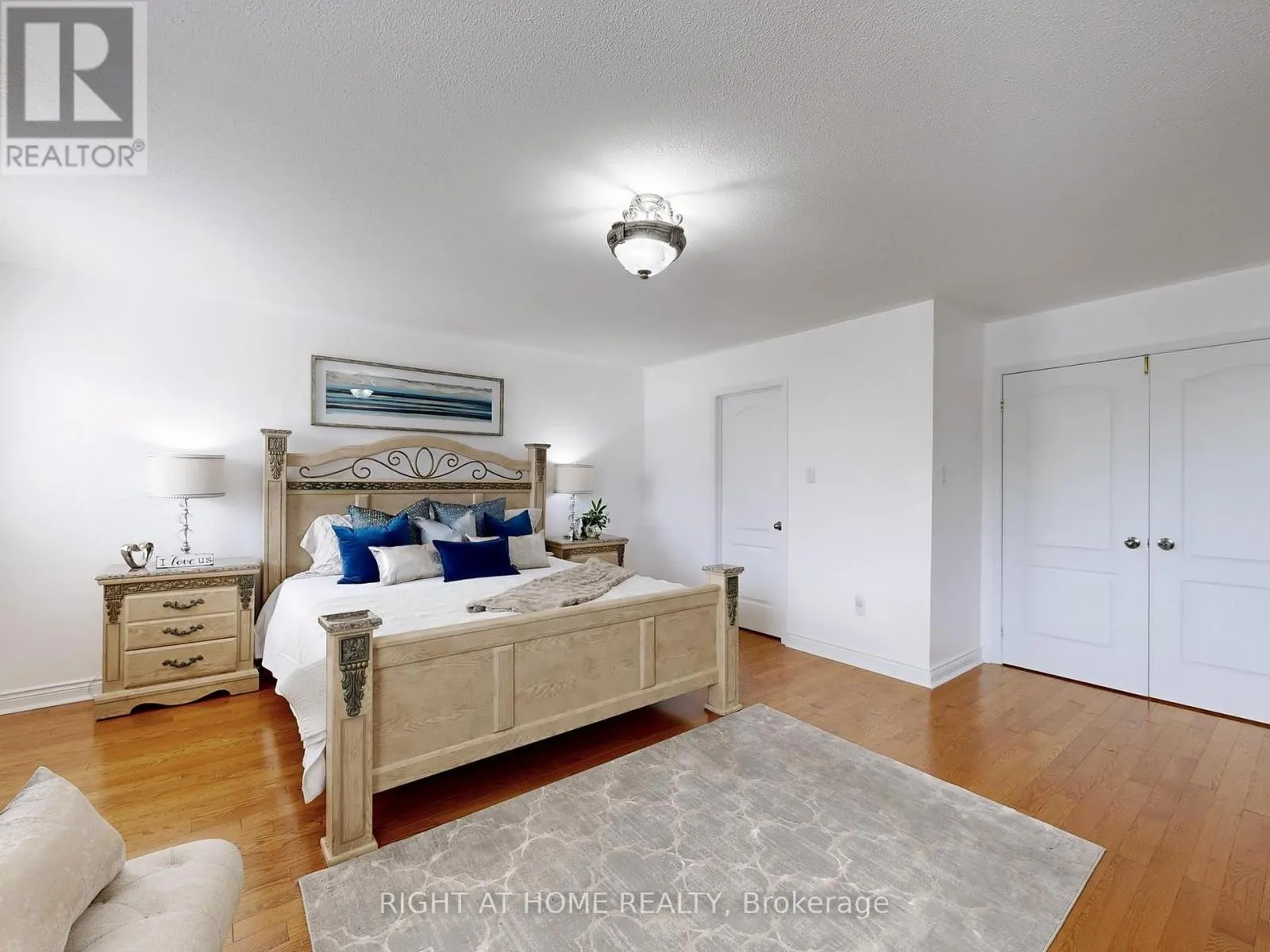 65 STYLES CRESCENT