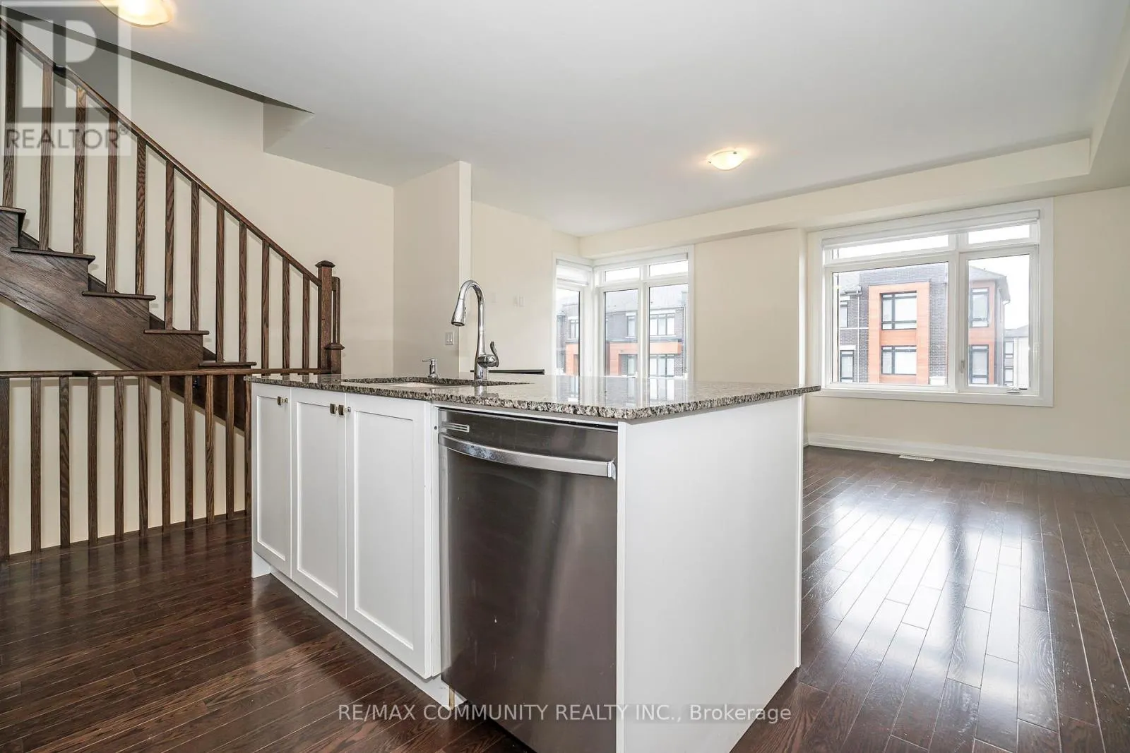 512 DANKS RIDGE DRIVE