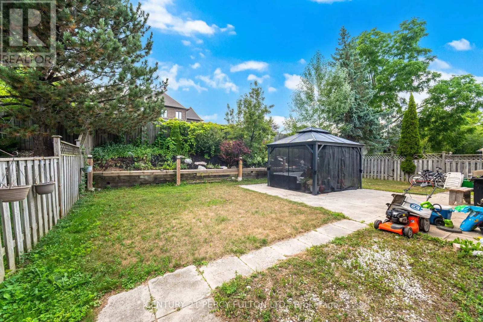 514 LIGHTFOOT PLACE