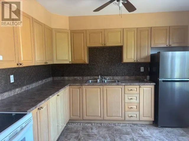 22 - 72 MARTIN ROAD, #22