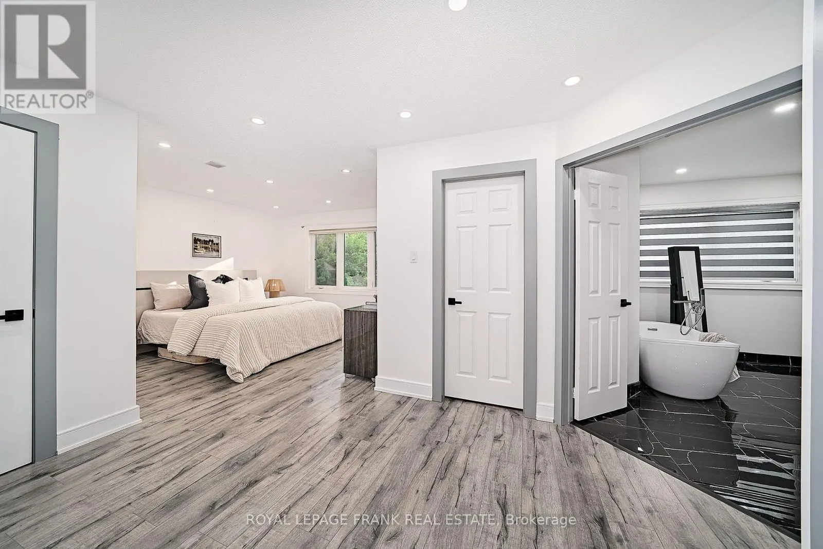 3082 COUNTRY LANE