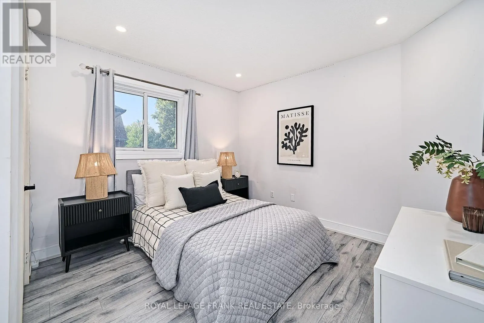 3082 COUNTRY LANE