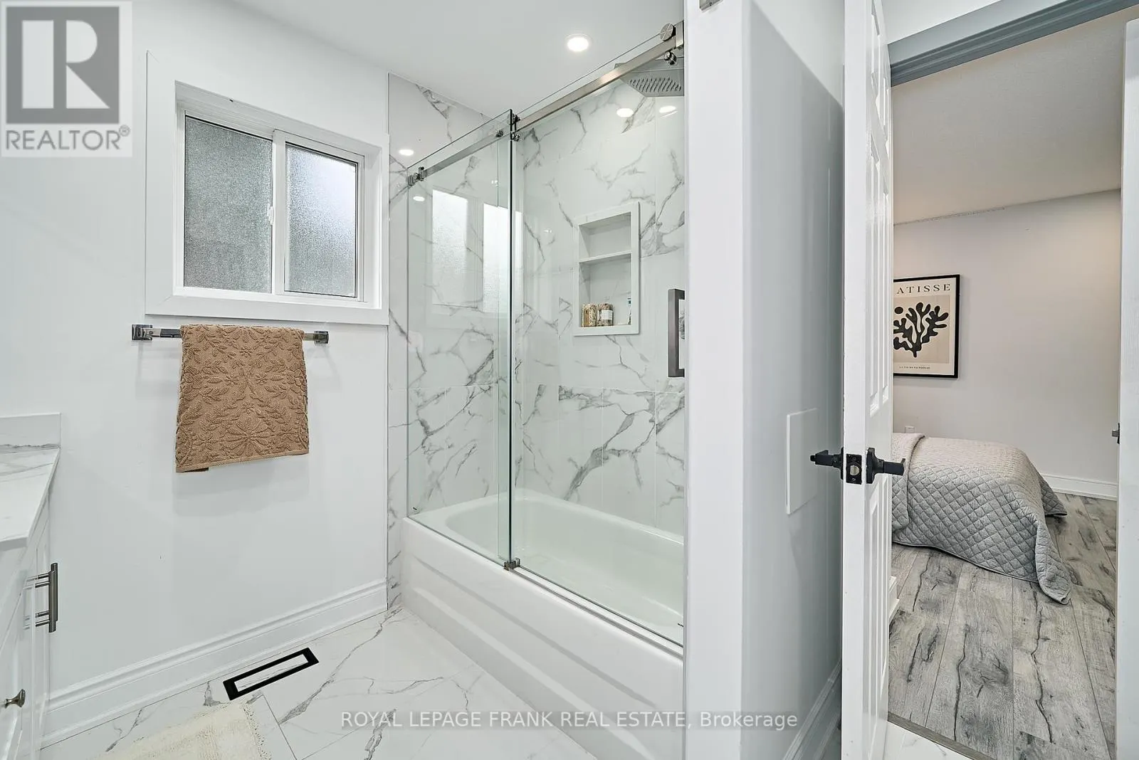 3082 COUNTRY LANE