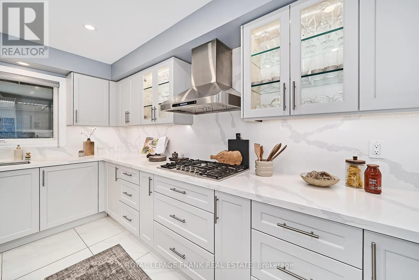 3082 COUNTRY LANE