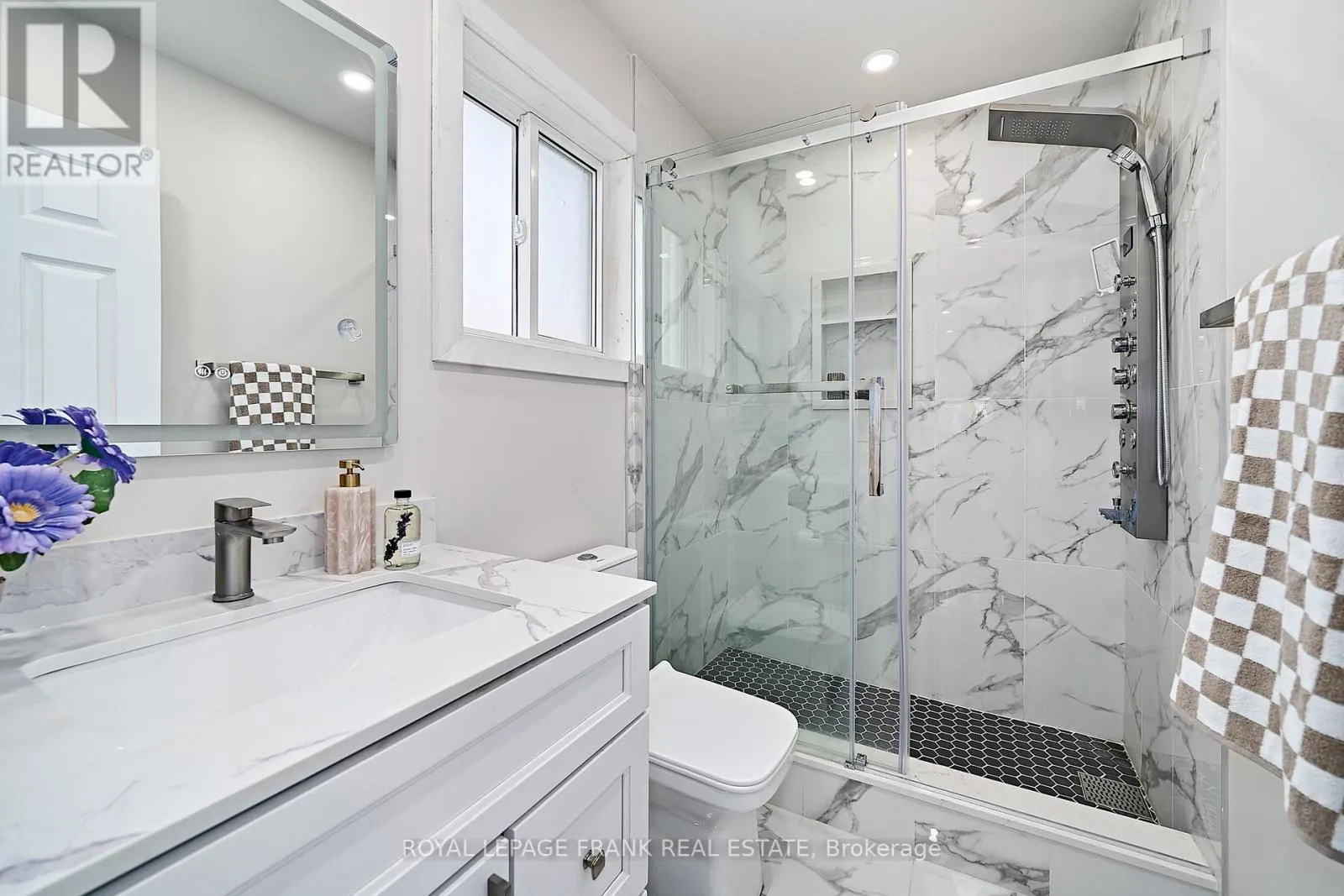 3082 COUNTRY LANE
