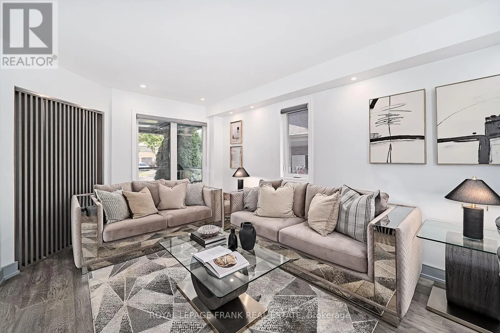 3082 COUNTRY LANE