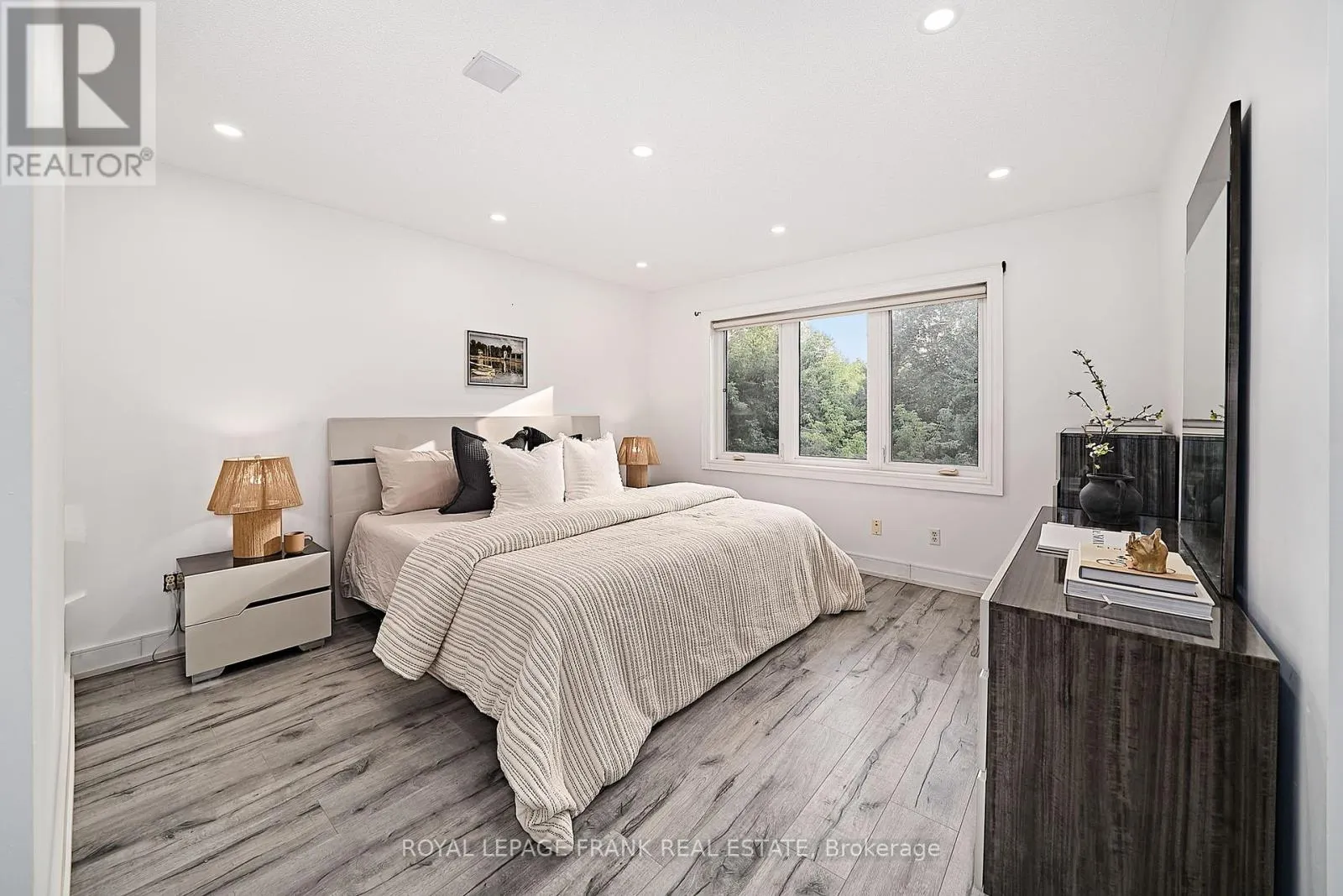 3082 COUNTRY LANE