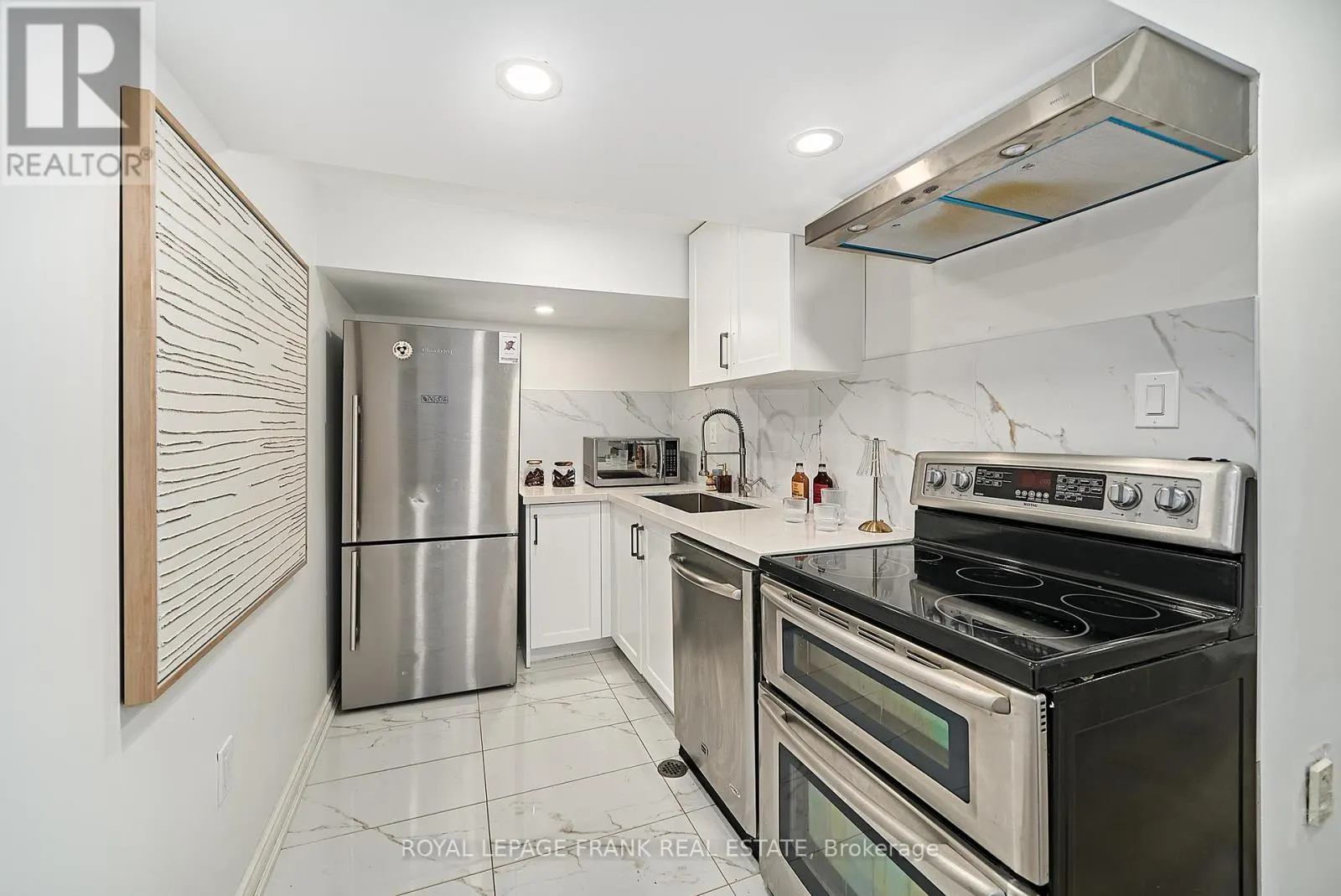 3082 COUNTRY LANE