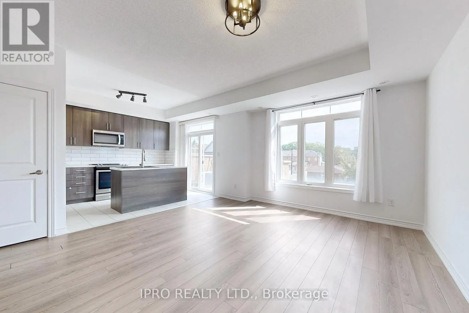 2730 WILLIAM JACKSON DRIVE