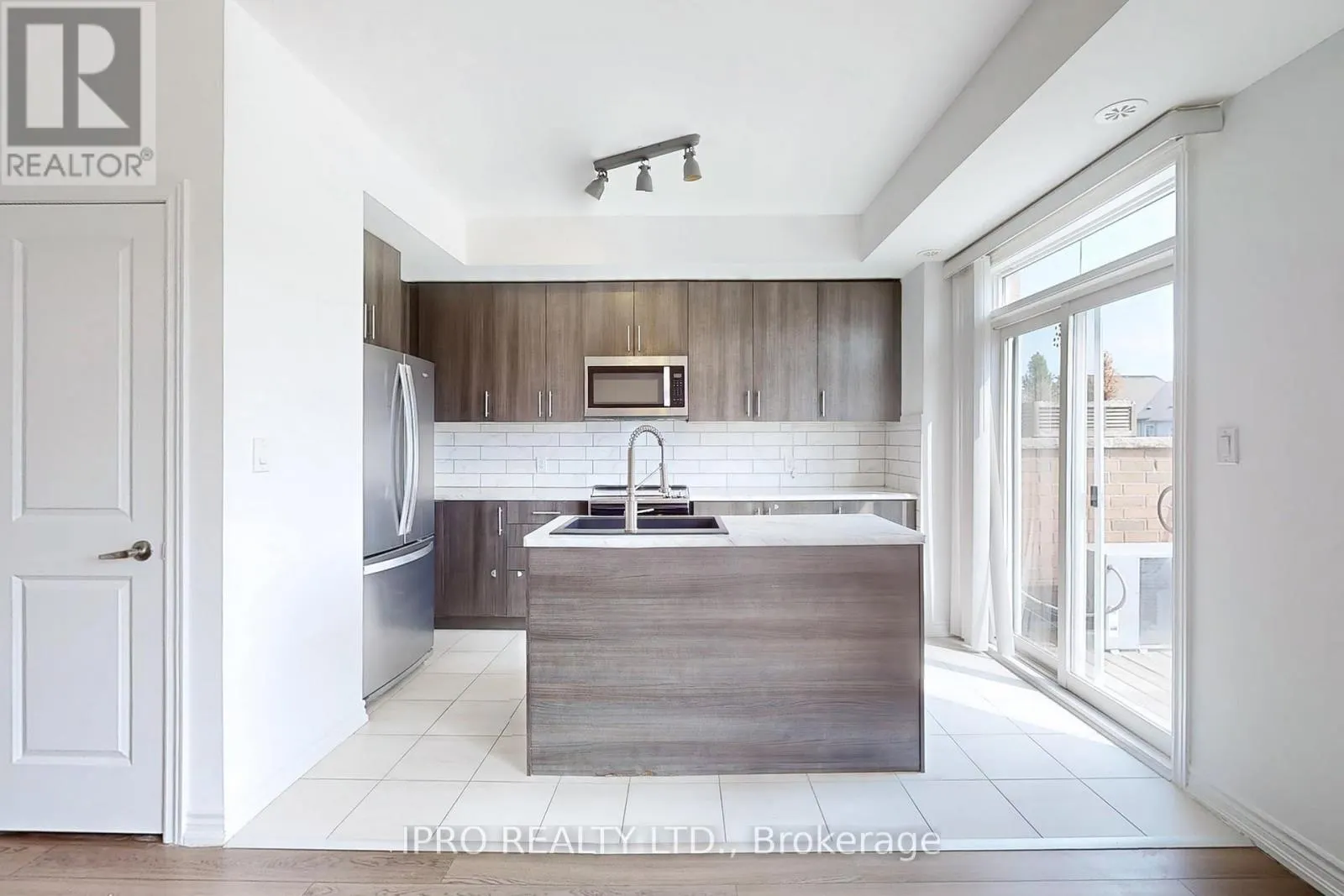 2730 WILLIAM JACKSON DRIVE