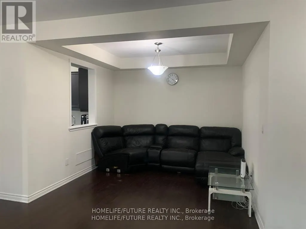 32 KILMARNOCK CRESCENT