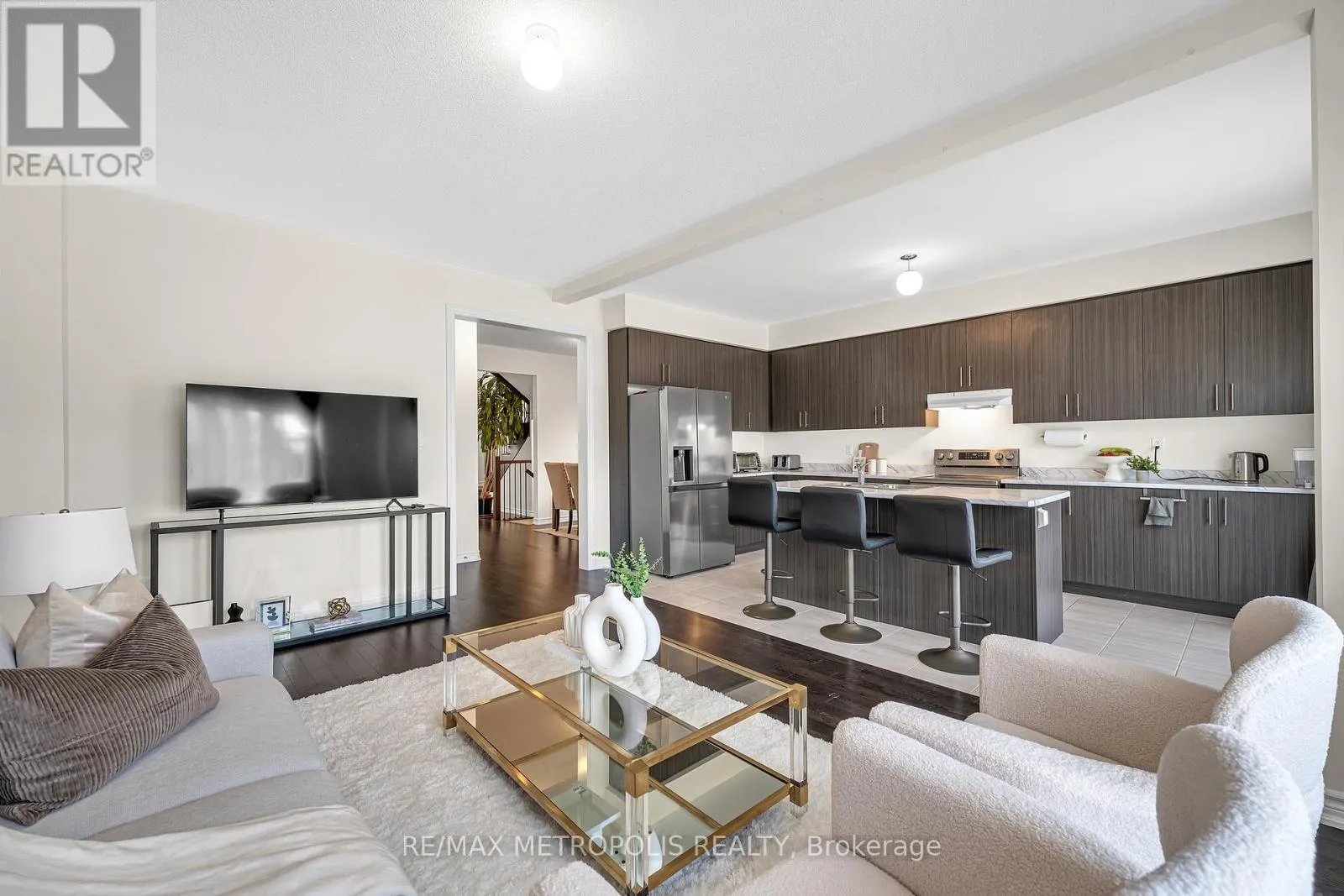 1129 CAMEO STREET
