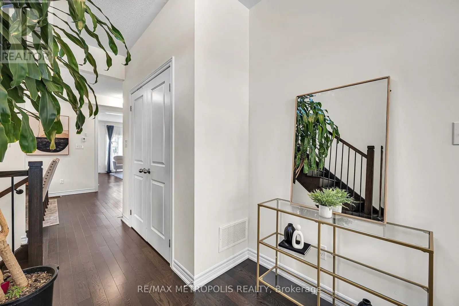 1129 CAMEO STREET