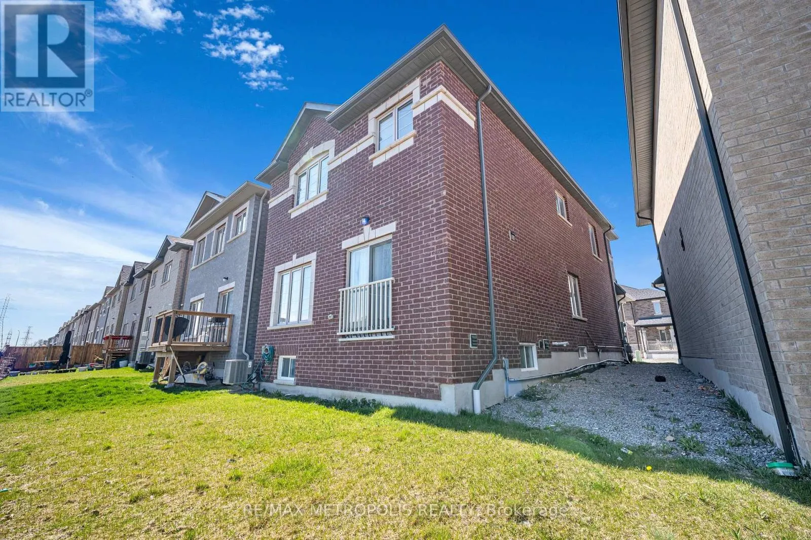 1129 CAMEO STREET