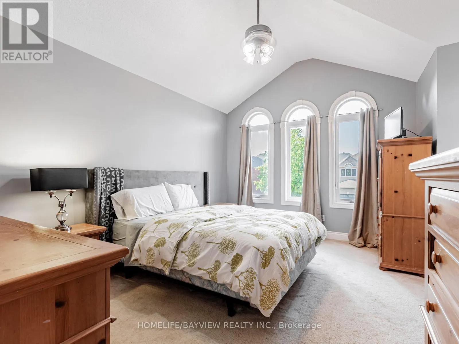 109 THICKET CRESCENT