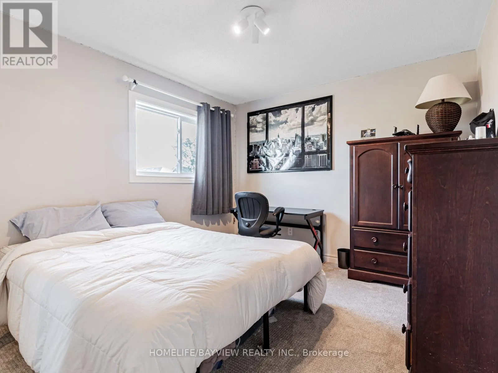 109 THICKET CRESCENT
