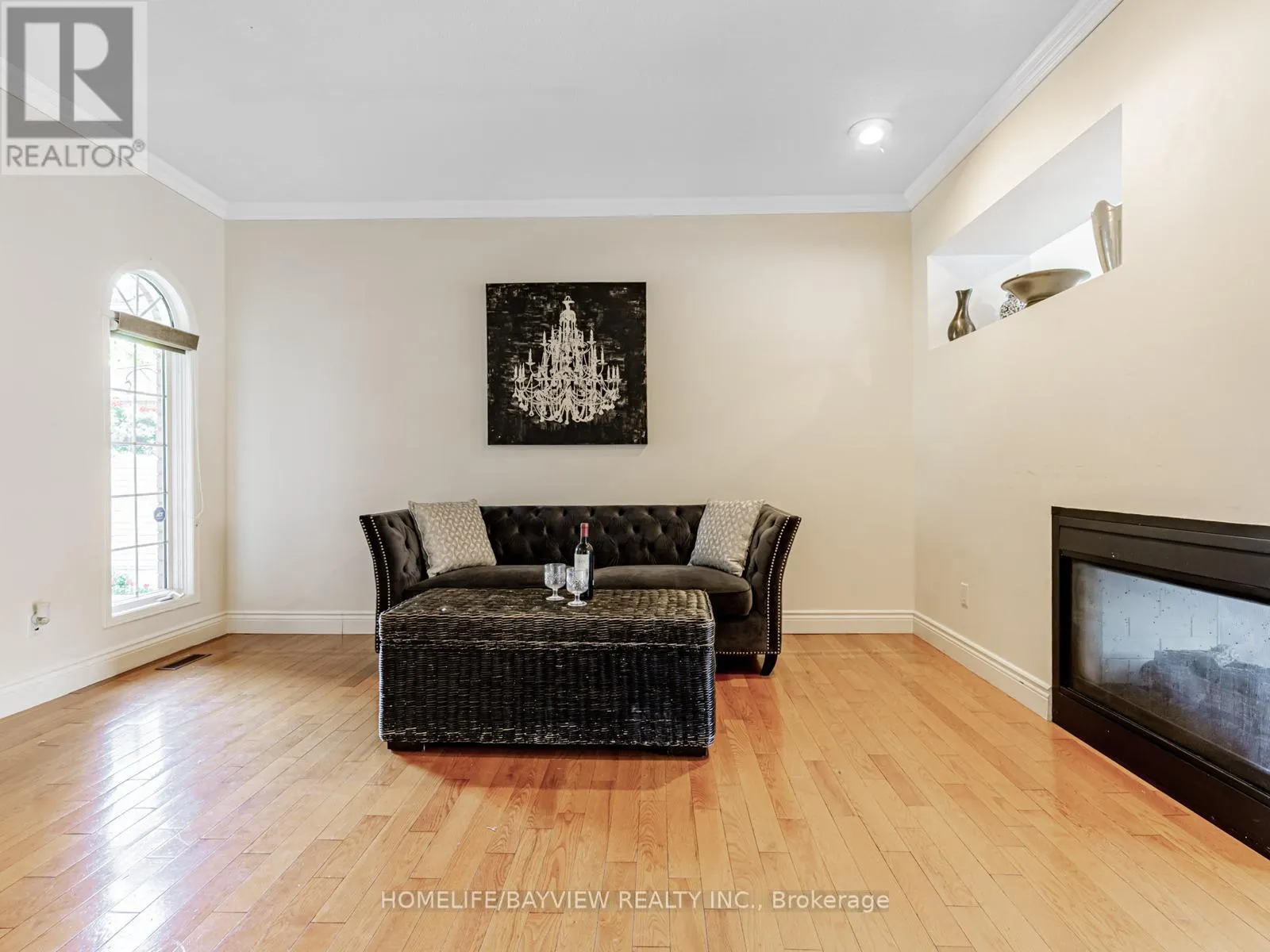 109 THICKET CRESCENT
