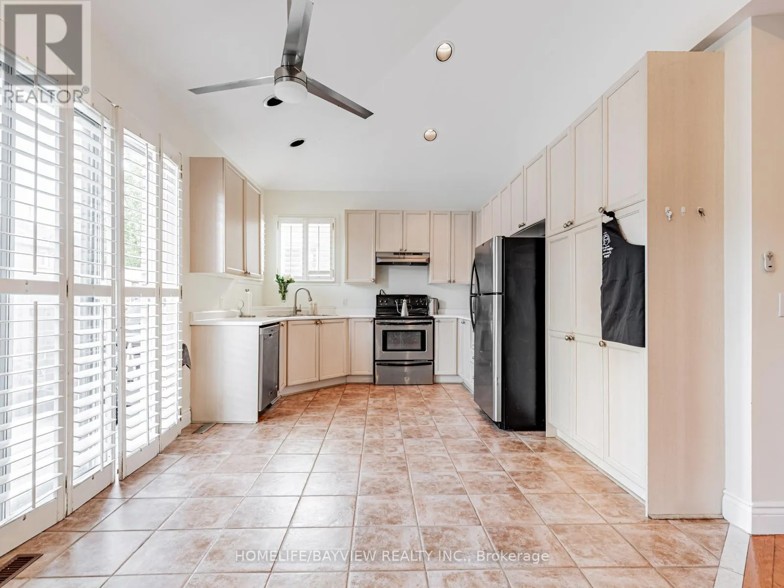 109 THICKET CRESCENT