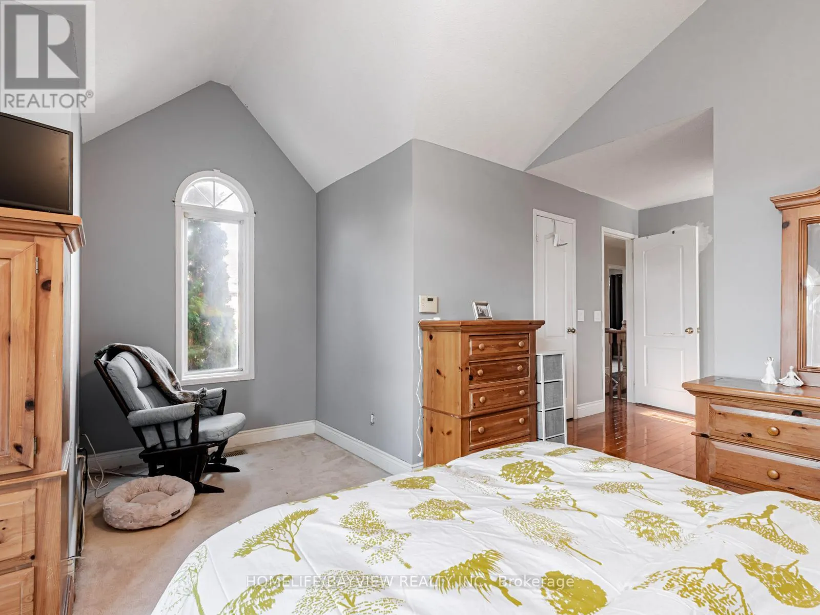 109 THICKET CRESCENT