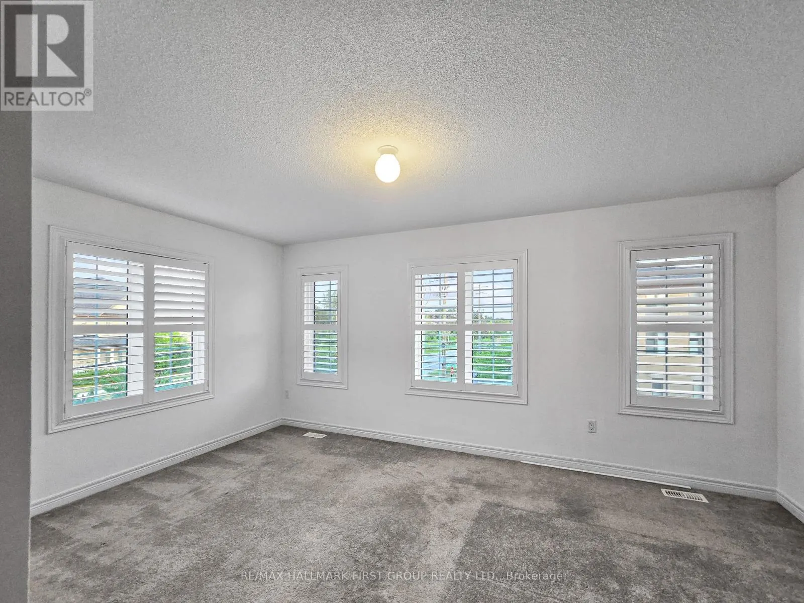 275 SHADOW PLACE S