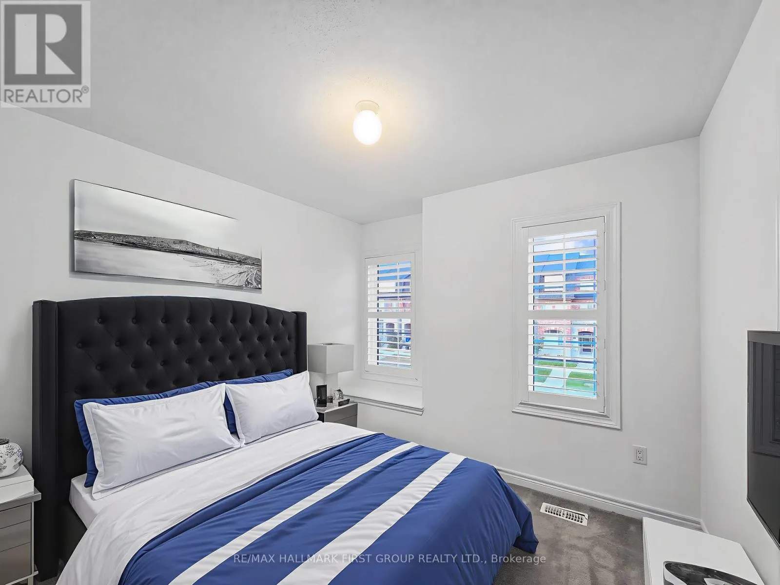 275 SHADOW PLACE S