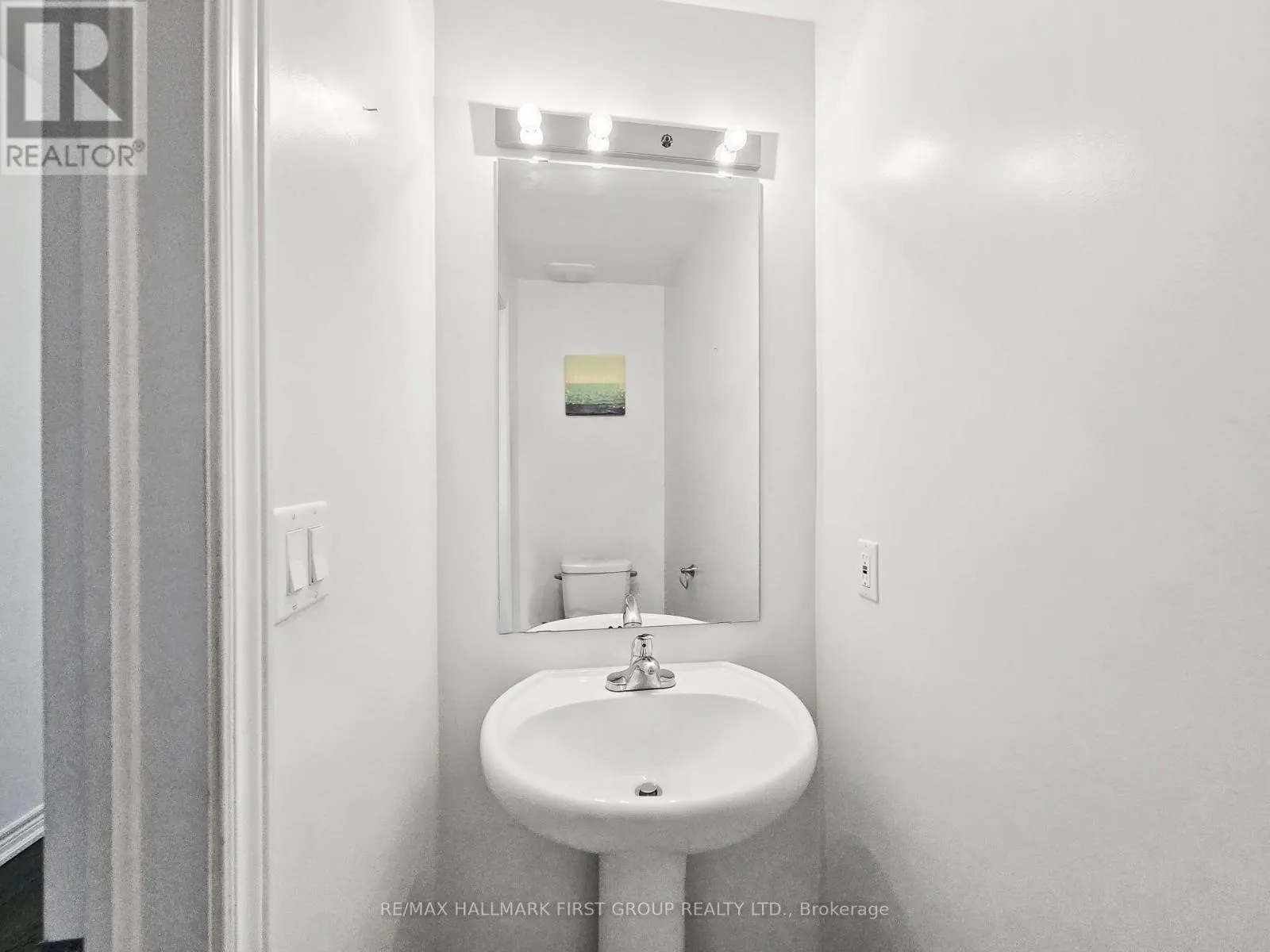 275 SHADOW PLACE S