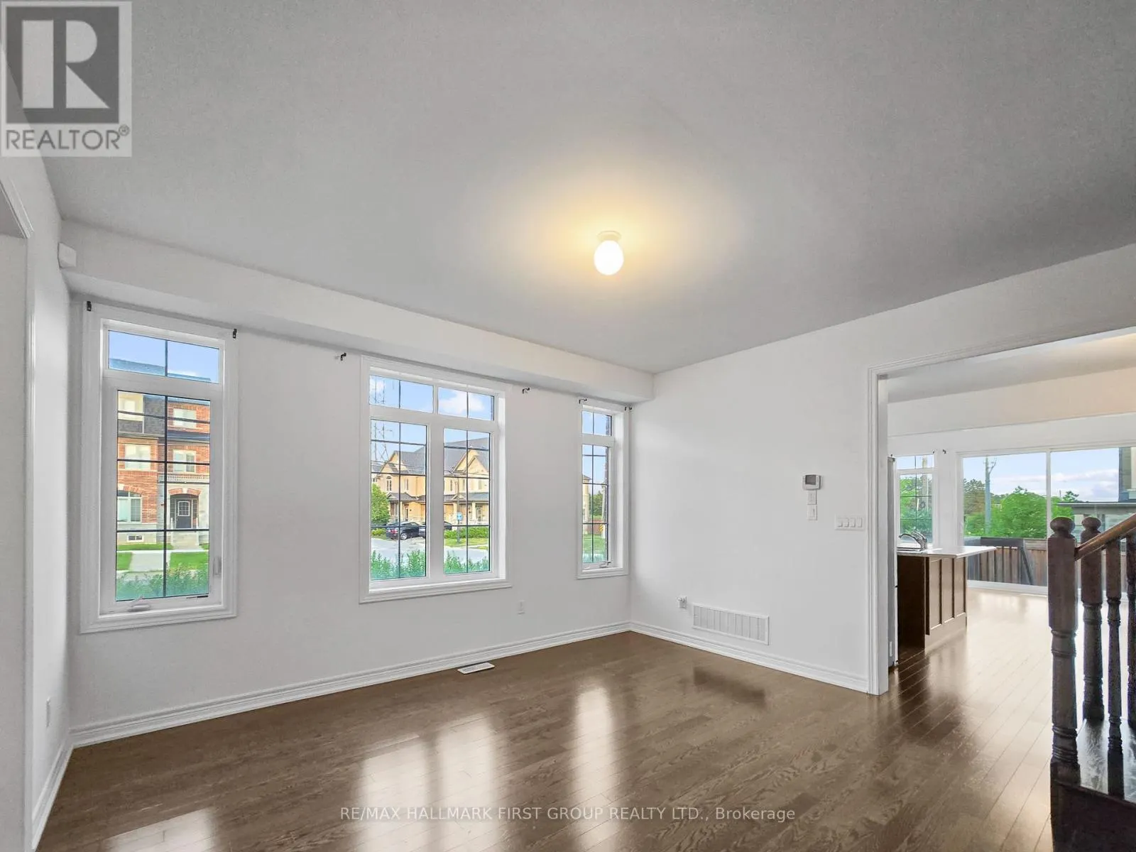 275 SHADOW PLACE S