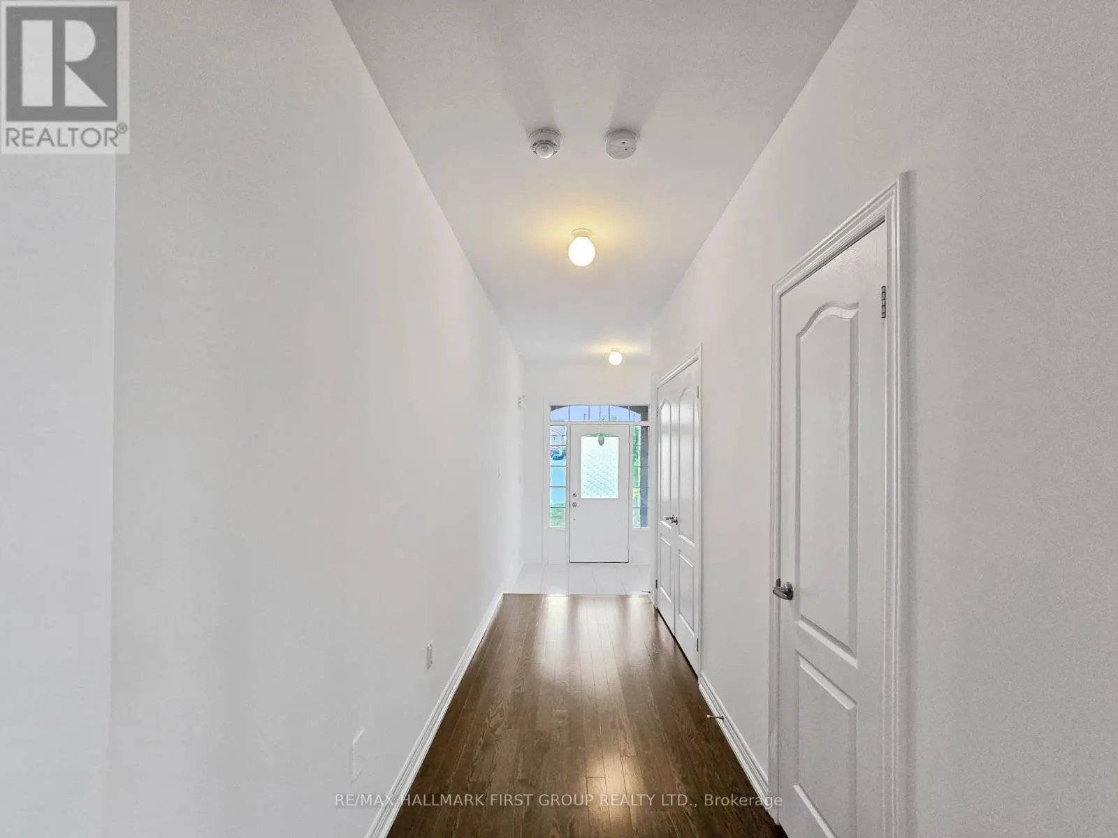 275 SHADOW PLACE S