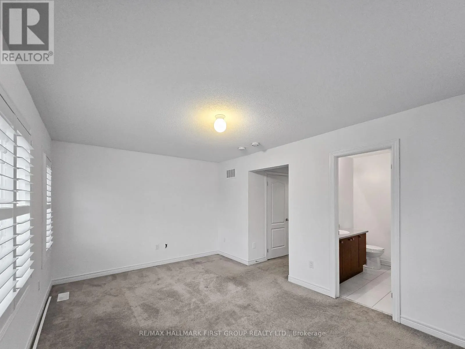 275 SHADOW PLACE S