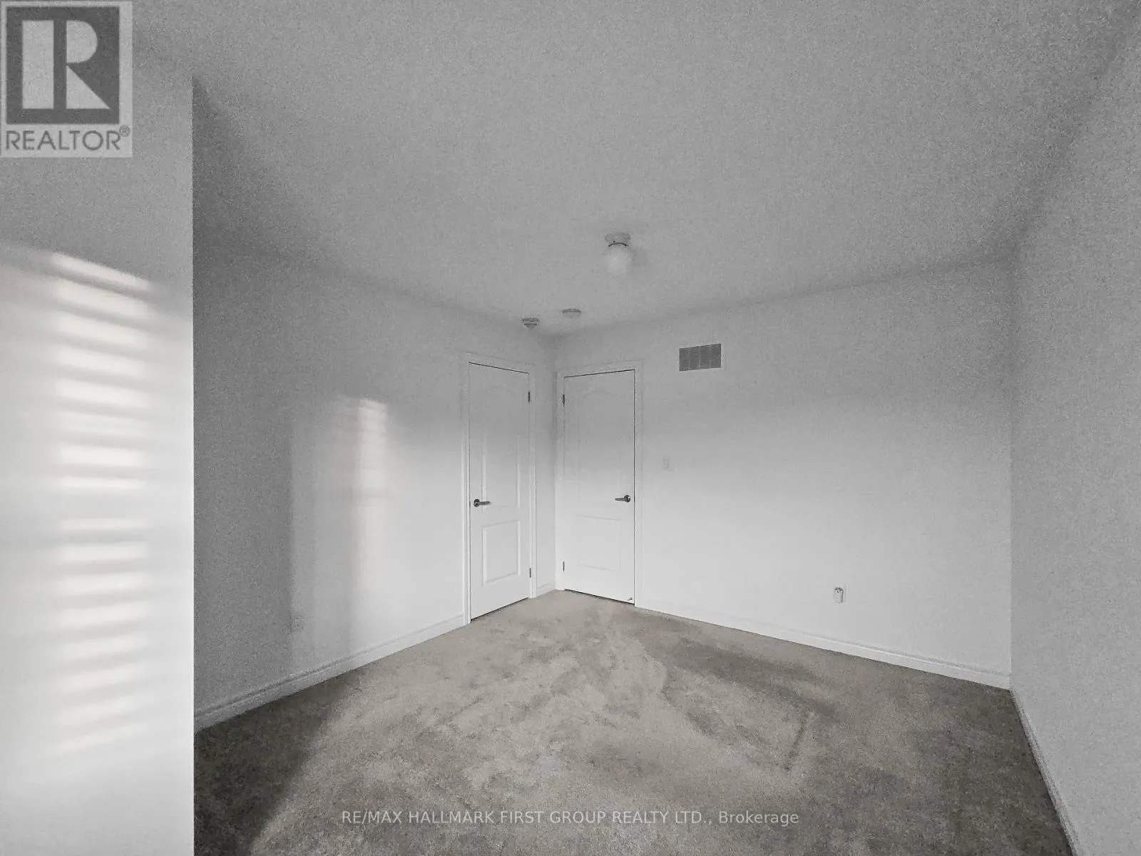 275 SHADOW PLACE S