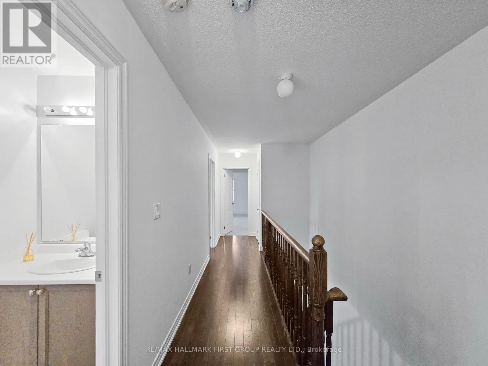275 SHADOW PLACE S