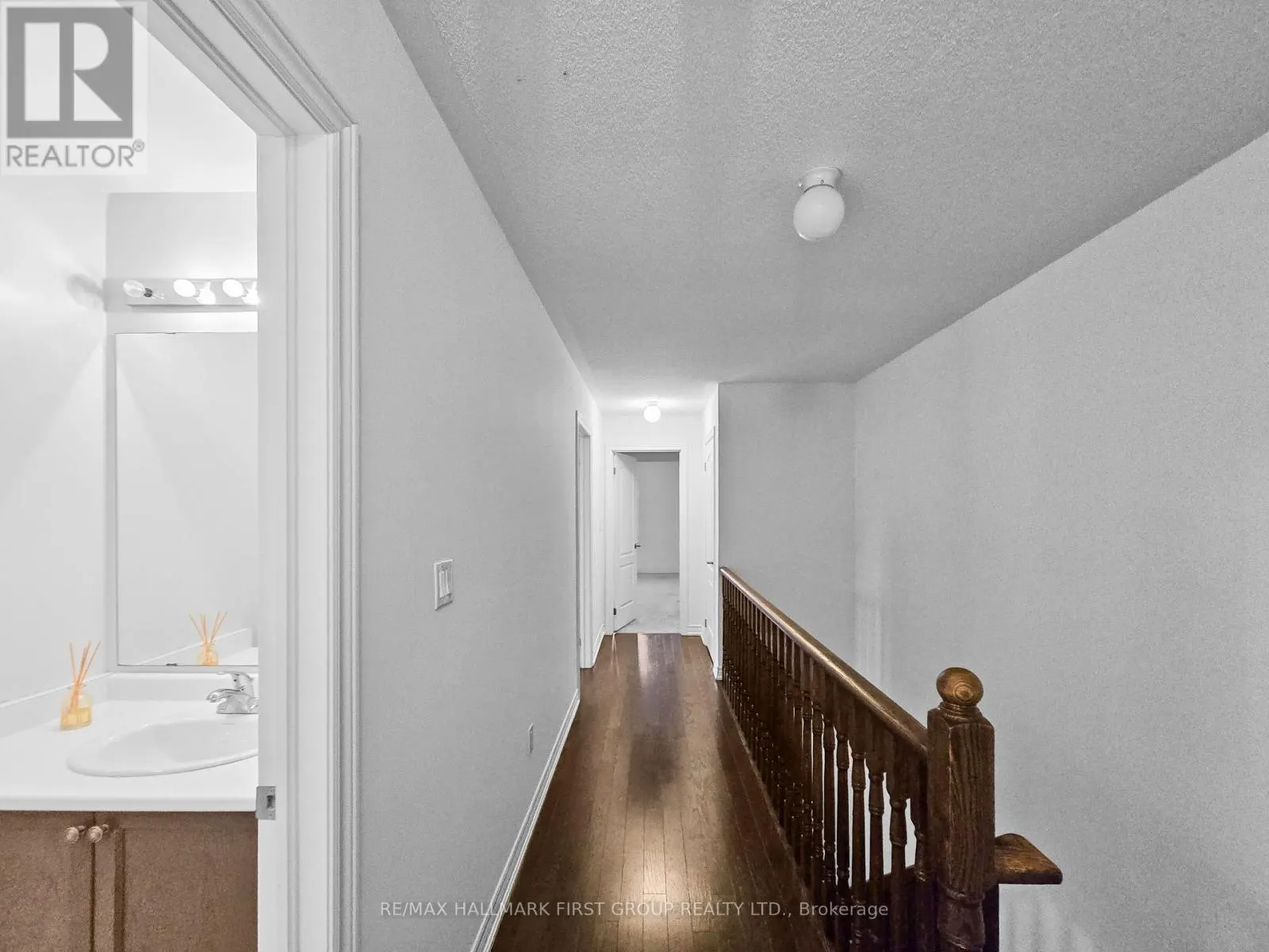 275 SHADOW PLACE S