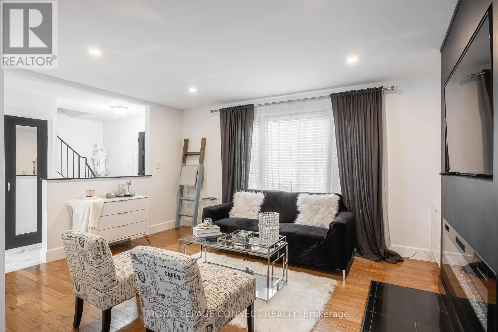 32 HARLAND CRESCENT