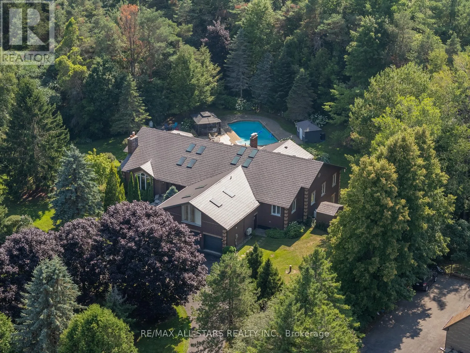 64 WOODBRIDGE CIRCLE