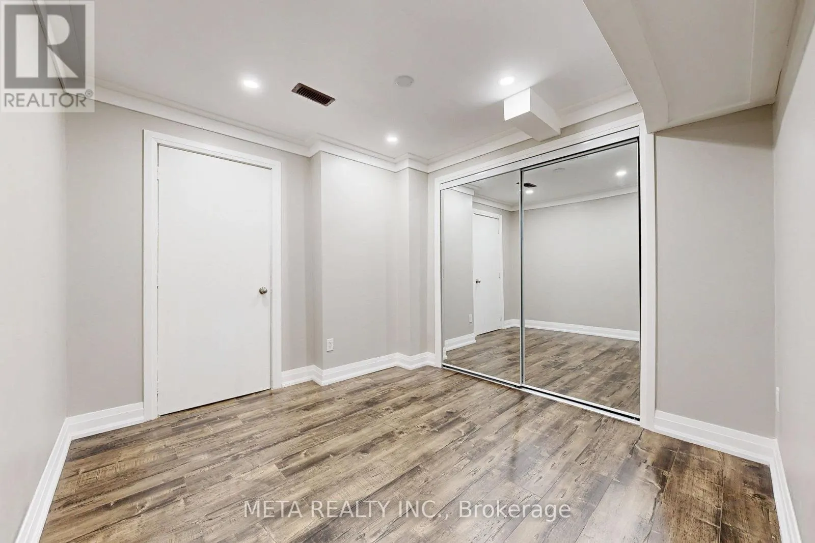 11 KEIFFER COURT