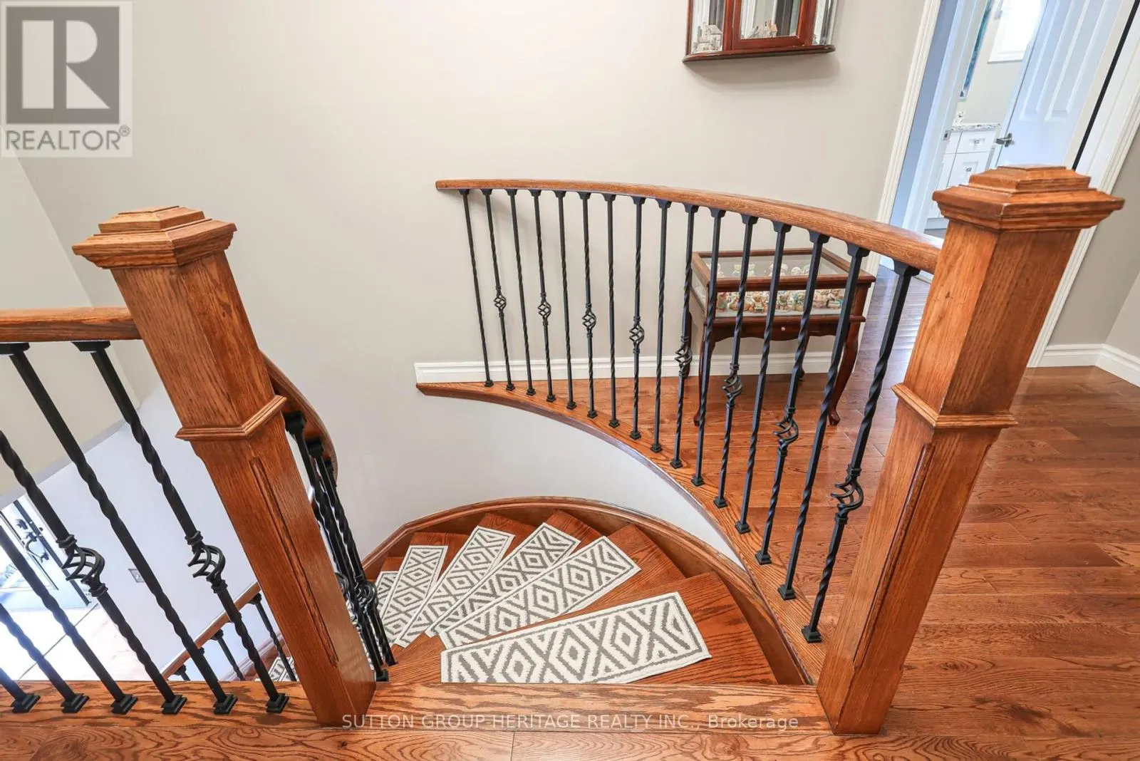 8 TURRIFF CRESCENT