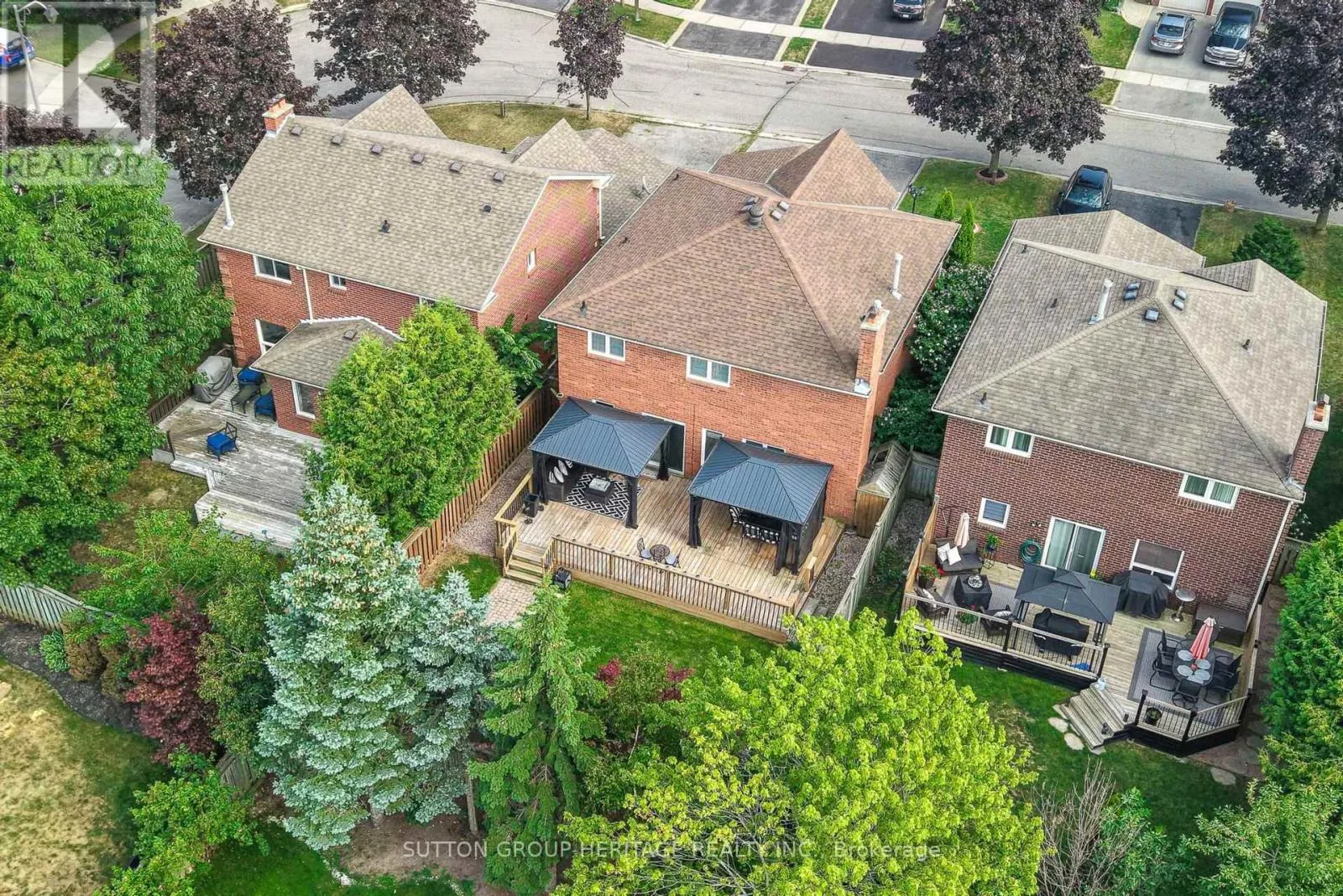 8 TURRIFF CRESCENT