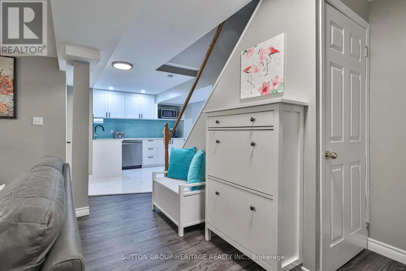 8 TURRIFF CRESCENT