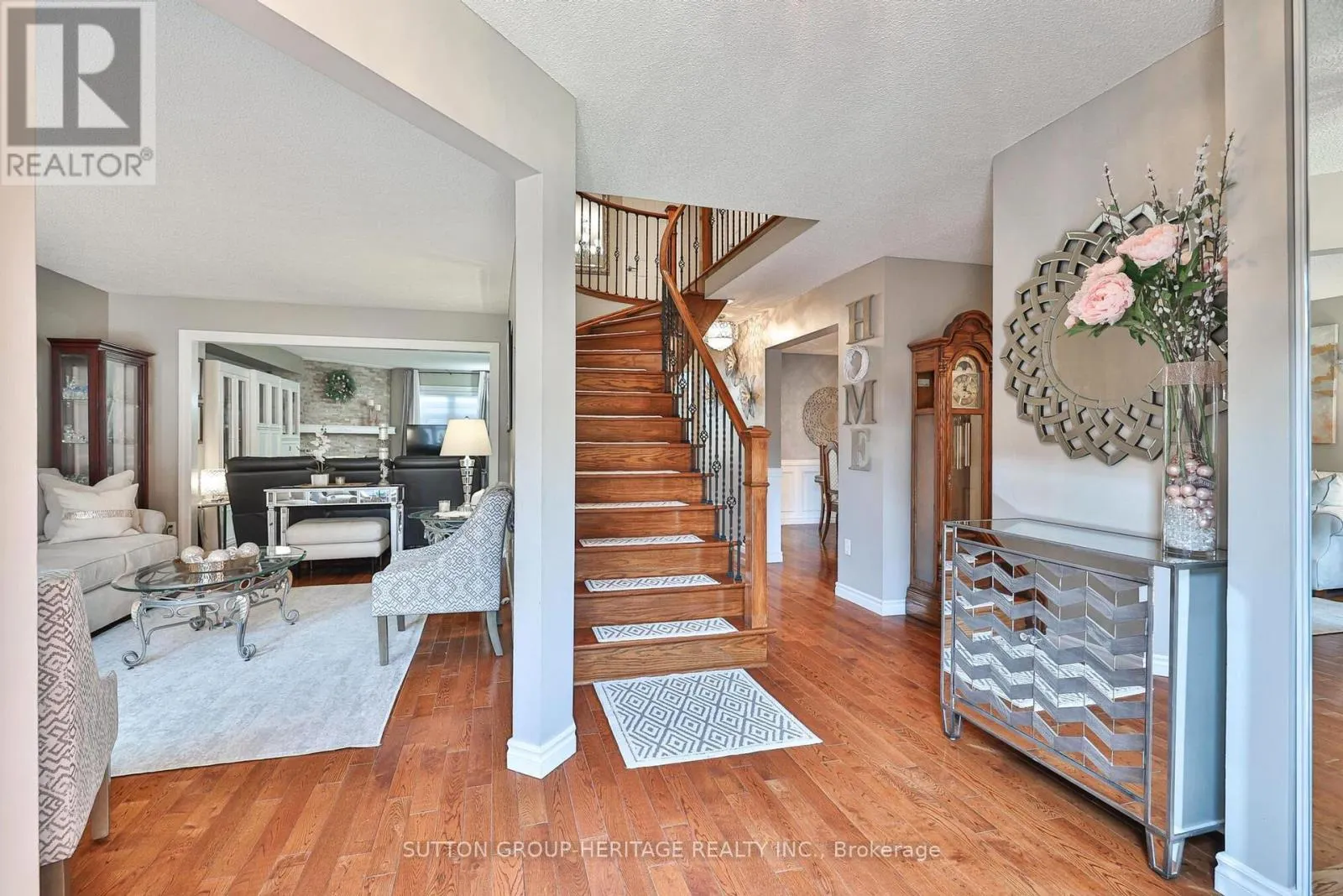 8 TURRIFF CRESCENT