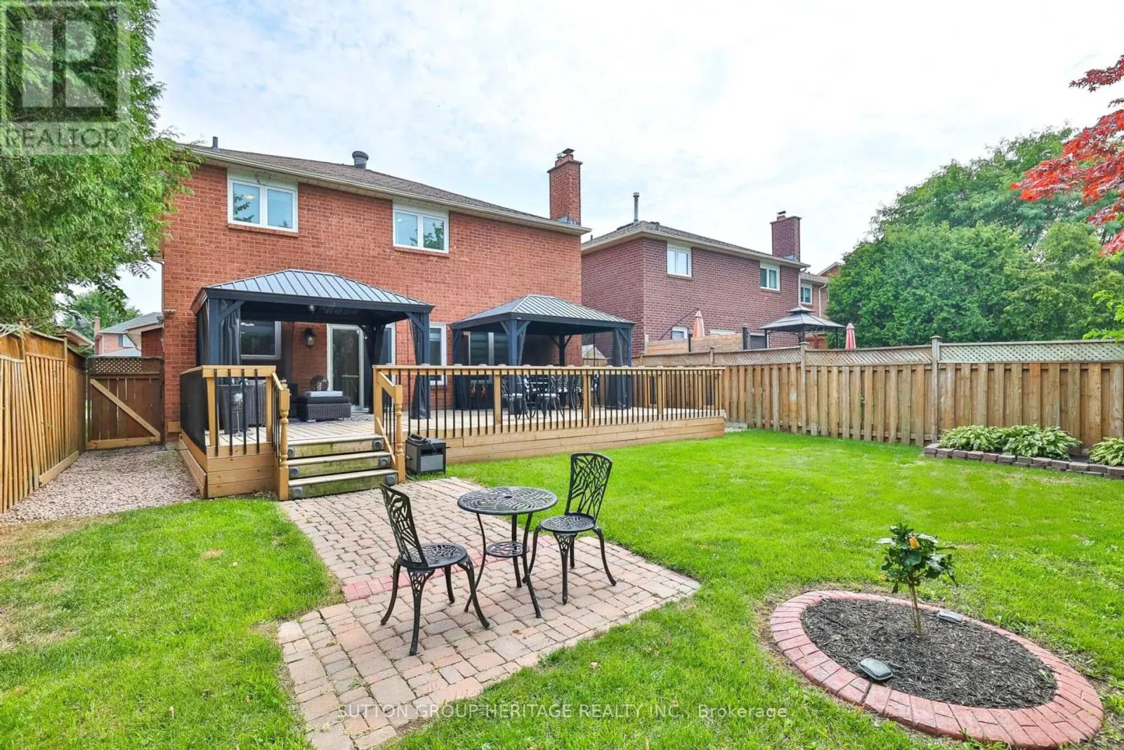 8 TURRIFF CRESCENT