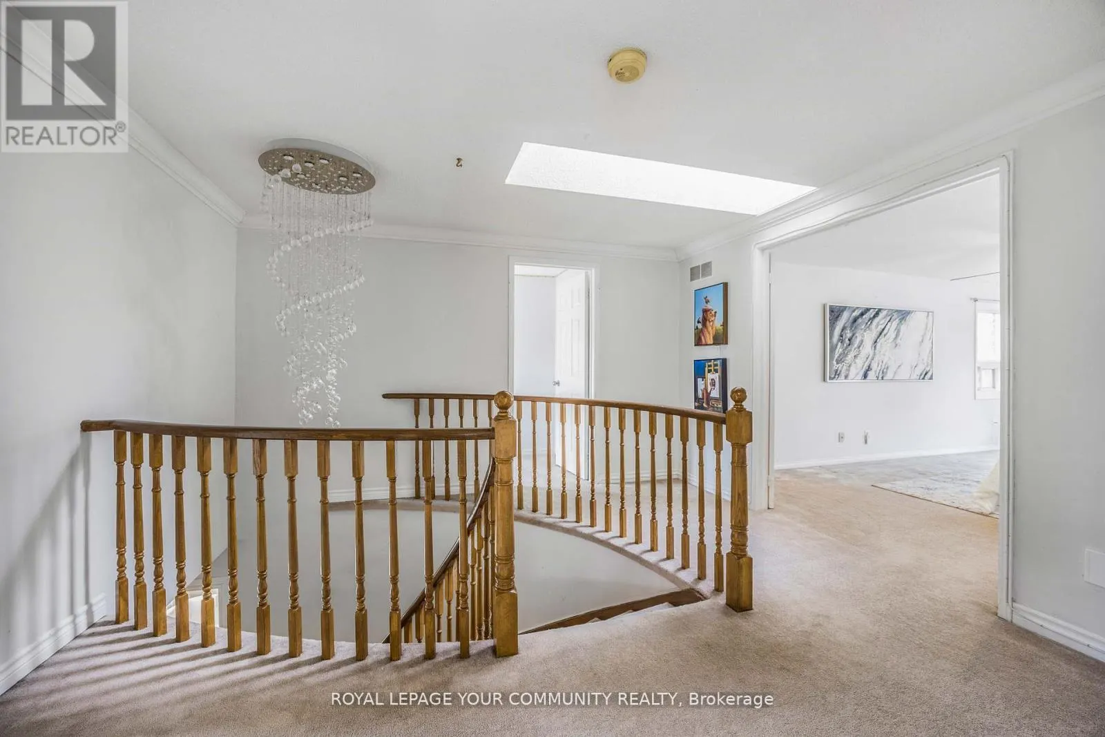 261 HOOVER DRIVE W