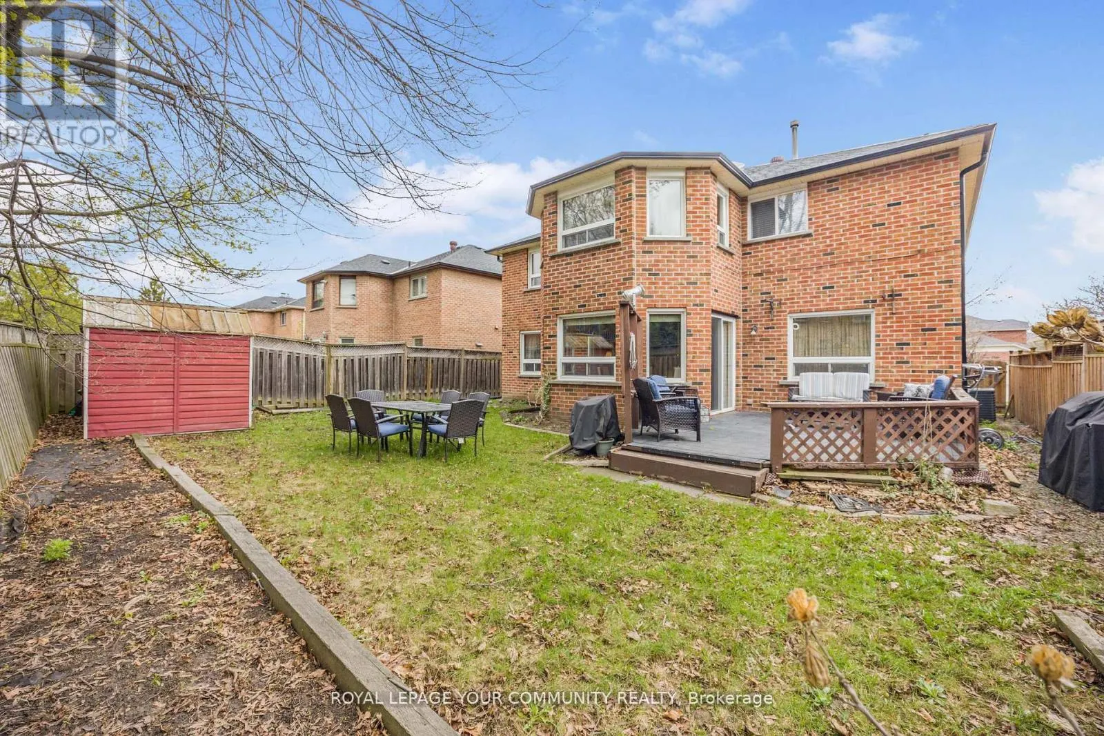 261 HOOVER DRIVE W