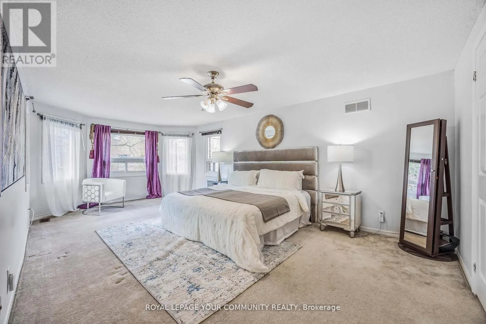 261 HOOVER DRIVE W