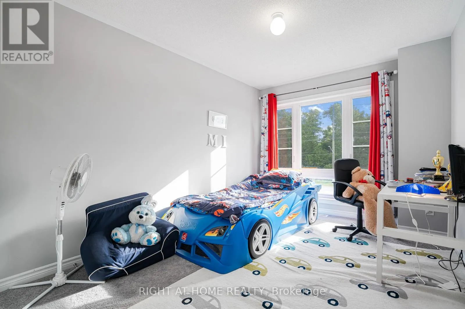 192 CLOSSON DRIVE